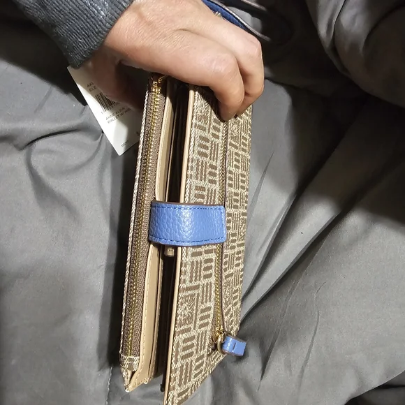 ANNE KLEIN WALLET - Picture 7 of 8